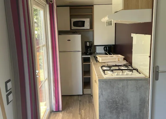 La 4 Etoiles A Emplacement E17 3ch 1sdb 6 Personnes Мимизан-Плаж