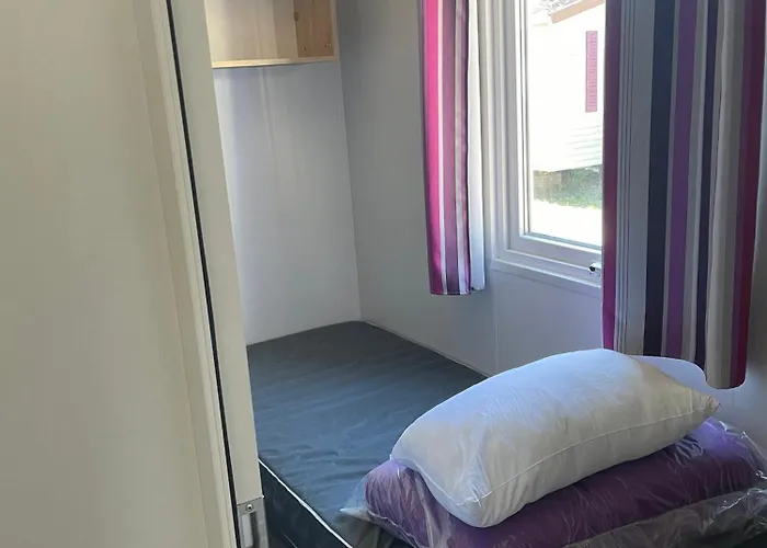 Апартаменты La 4 Etoiles A Emplacement E17 3ch 1sdb 6 Personnes