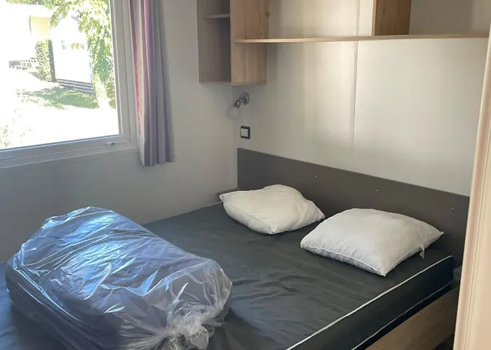 La 4 Etoiles A Emplacement E17 3ch 1sdb 6 Personnes * Mimizan-Plage